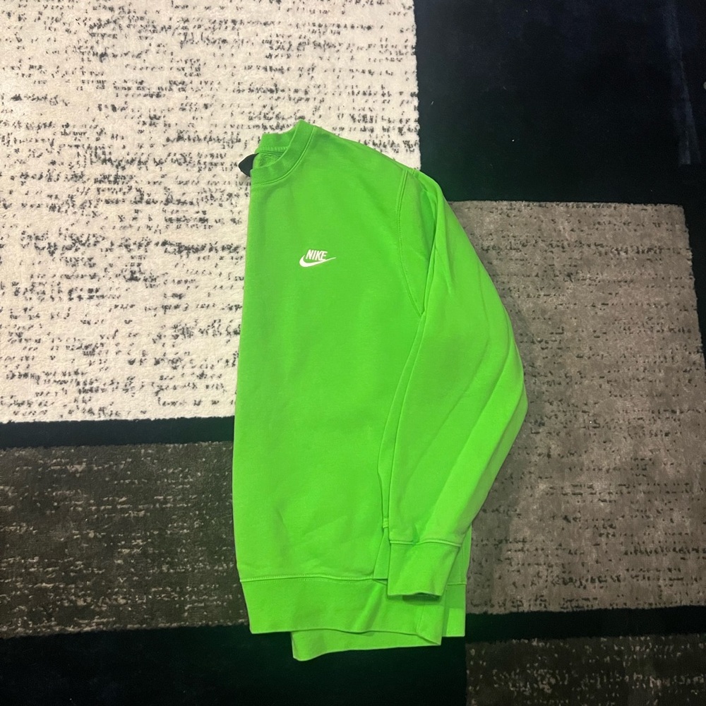 Large Nike Sweatshirt